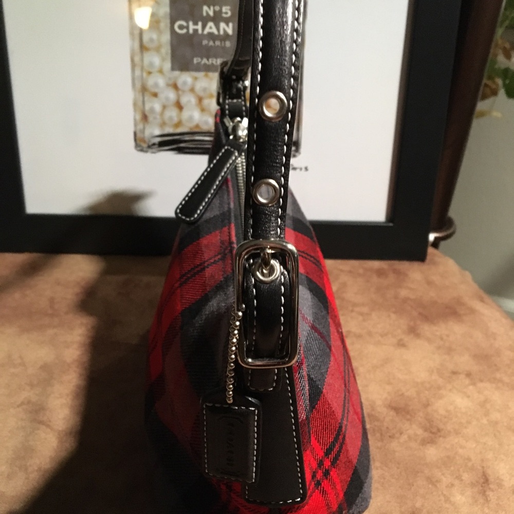 COACH PRE-LOVED VINTAGE AUTHENTIC MINI TARTAN RED WOOL & LEATHER SHOULDER BAG - Picture 9 of 13
